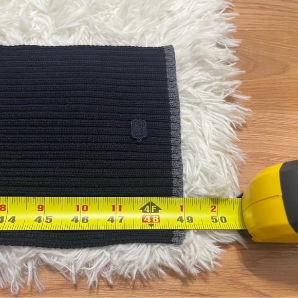 EUC Unisex Youth’s Dolce & Gabbana Cashmere Scarf With Logo Patch In Dark Navy - Picture 8 of 9